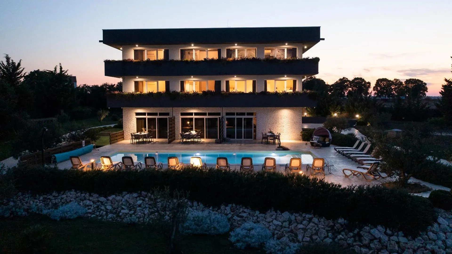 Villa Mendula Nin